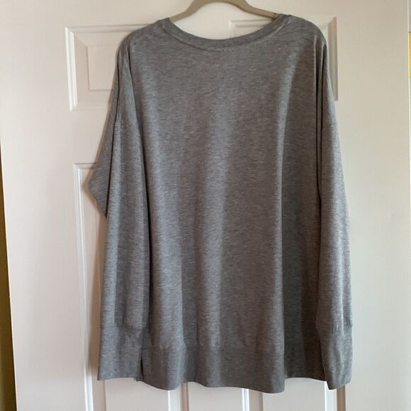 Avia XXL (20) Sweatshirt - Picture 2 of 6